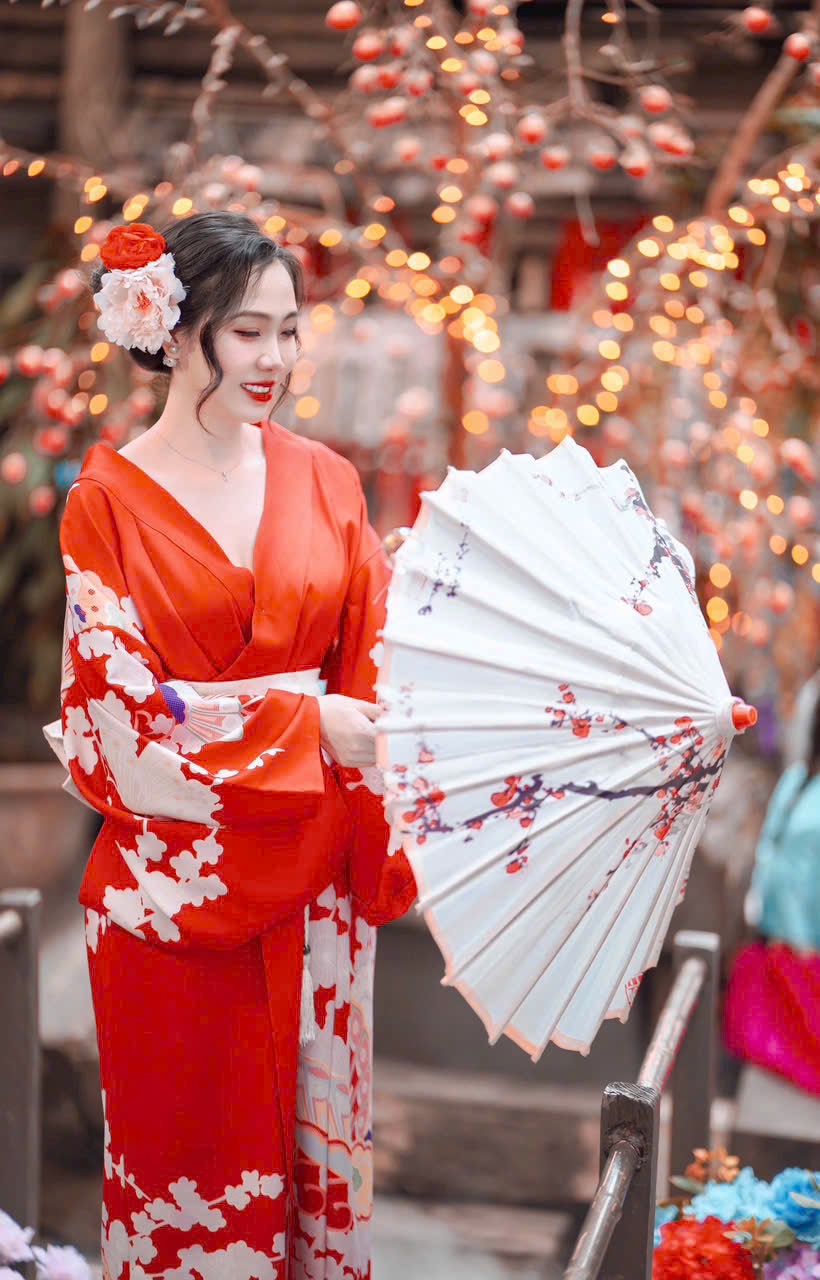 Yukata/Kimono đỏ họa tiết trắng K15