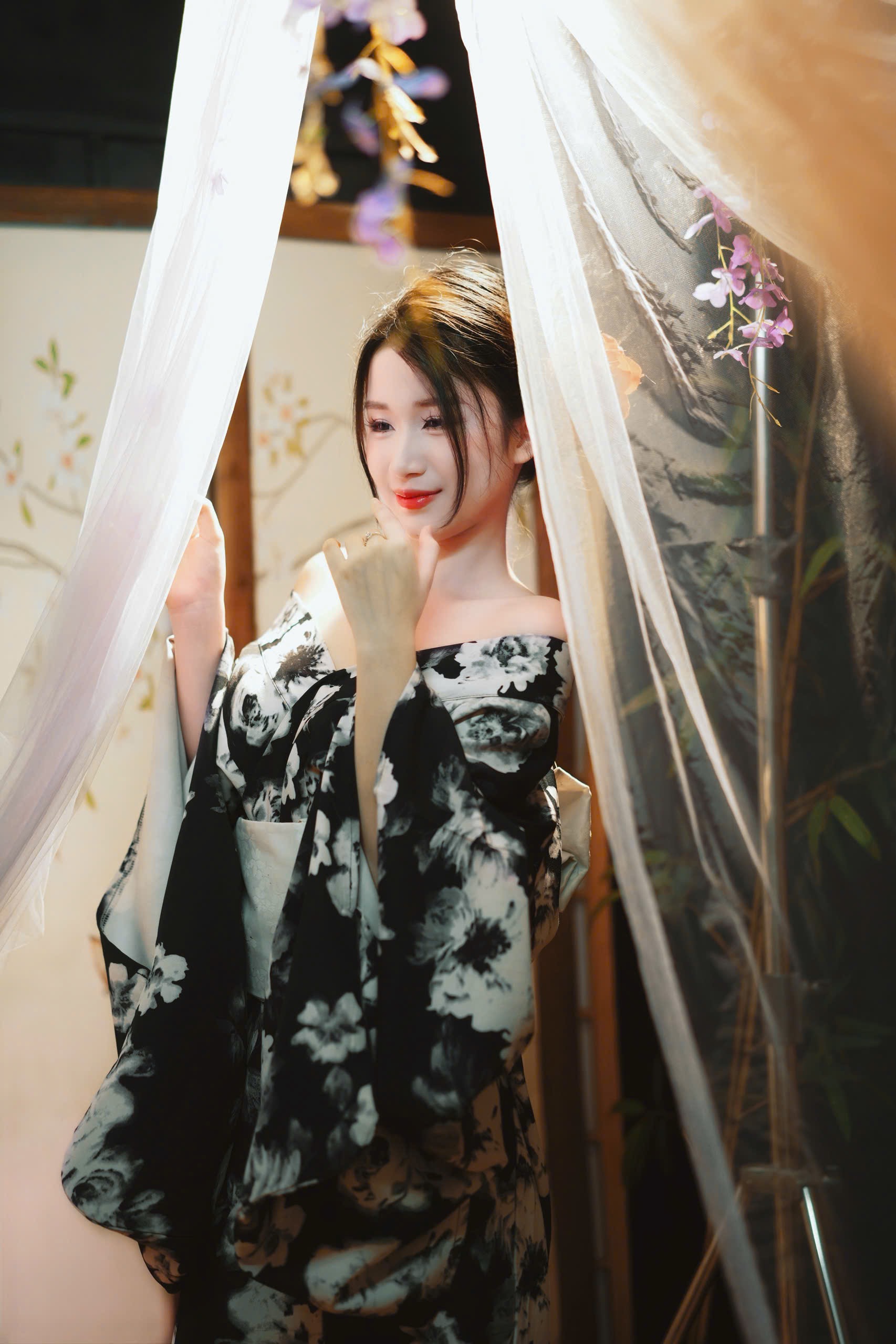 Yukata/Kimono đen hoạ tiết trắng combo99- combo599k K16