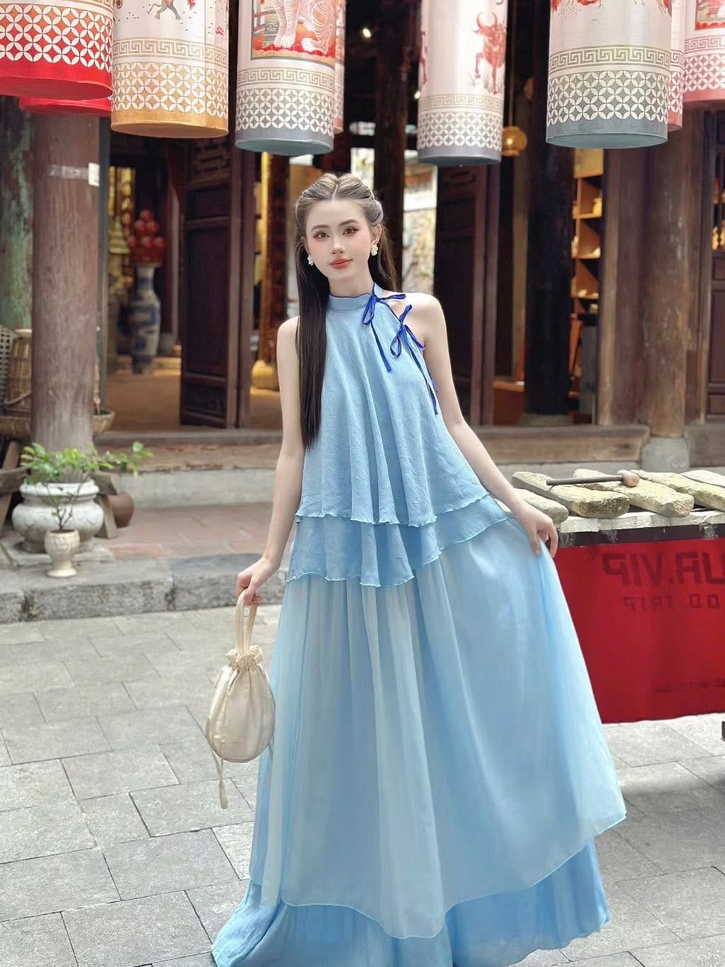 Yếm xanh dương