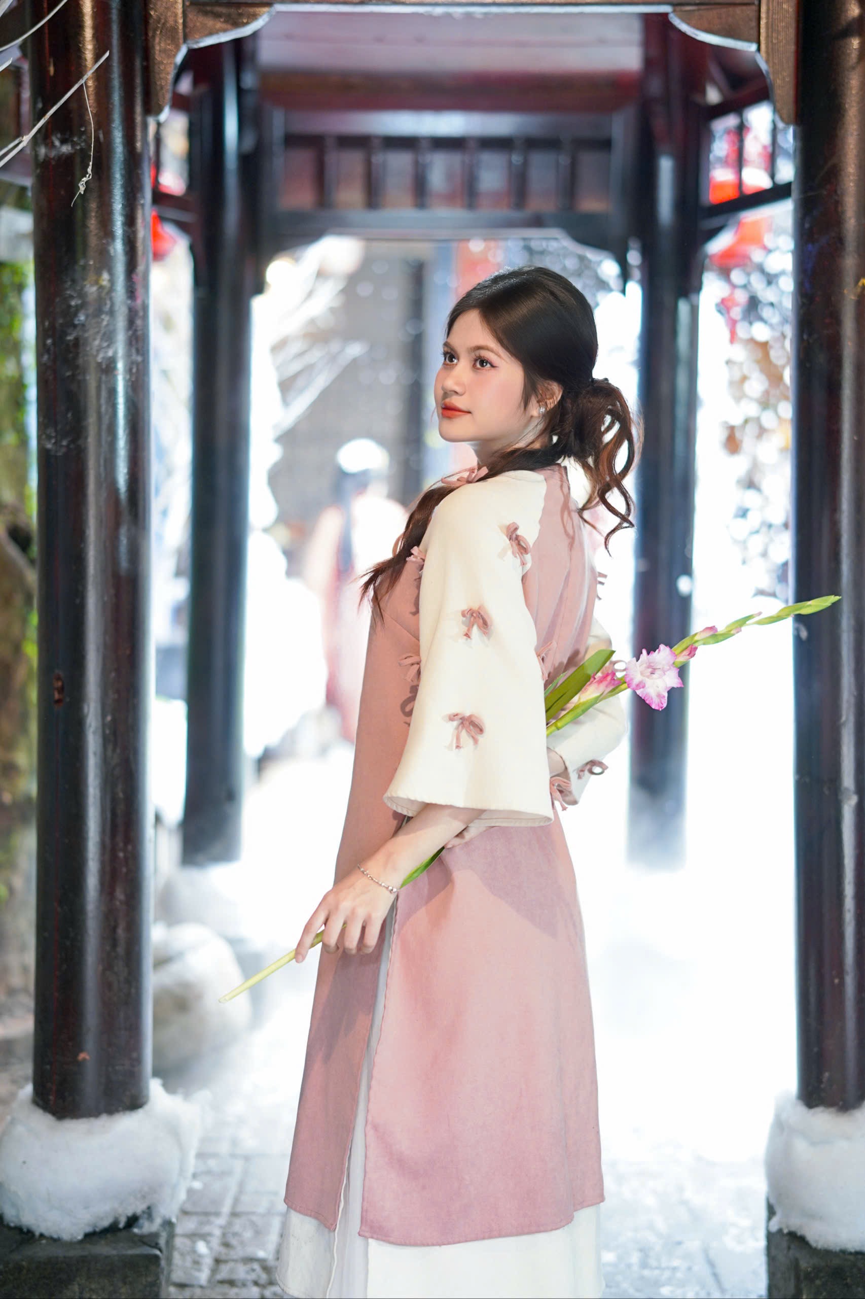 Áo Dài Hồng Hoạ Tiết Nơ Tay (combo: 99-799k)