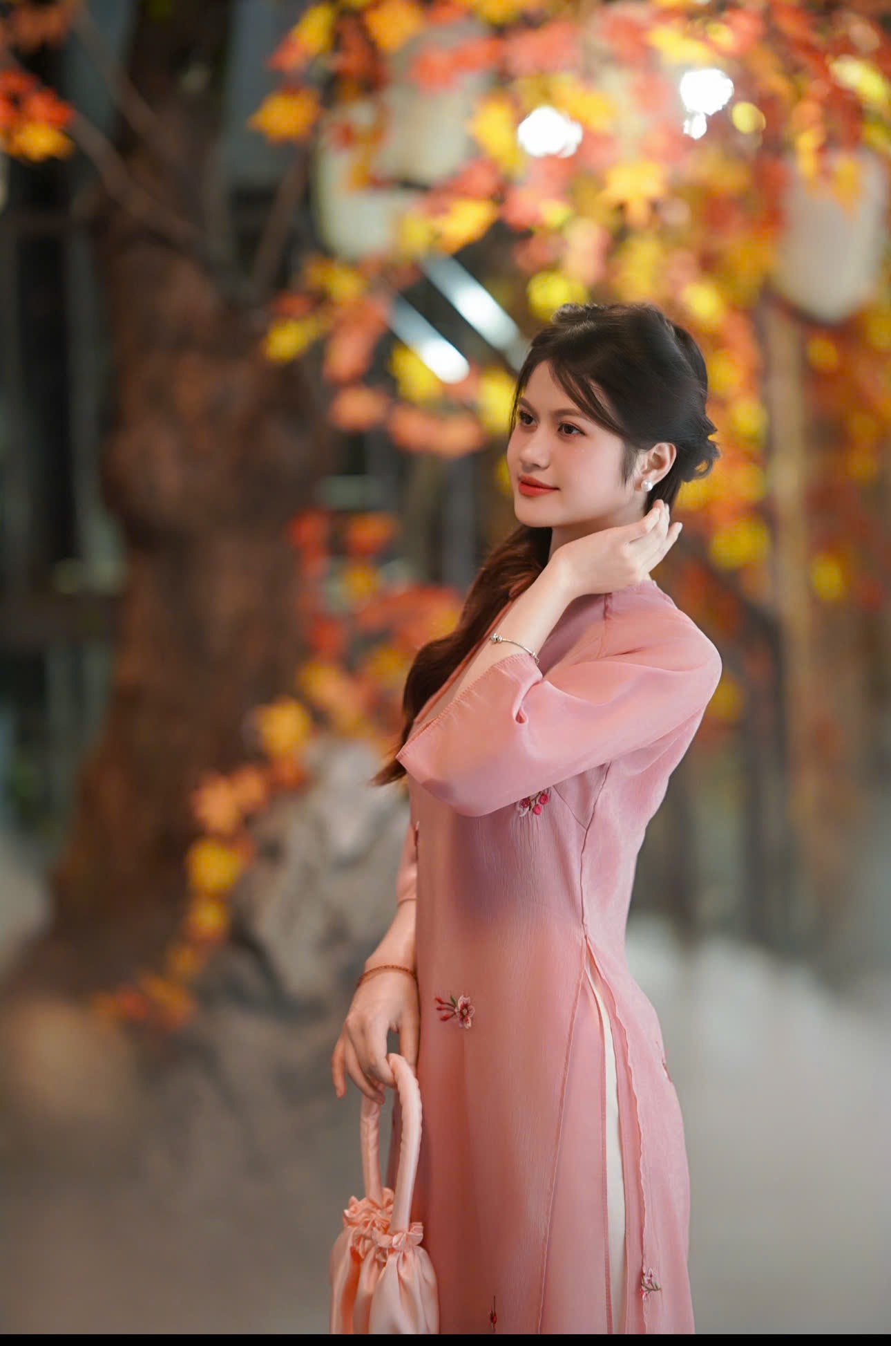 Áo dài hồng cổ tròn hoa nhí đỏ (combo99-799)