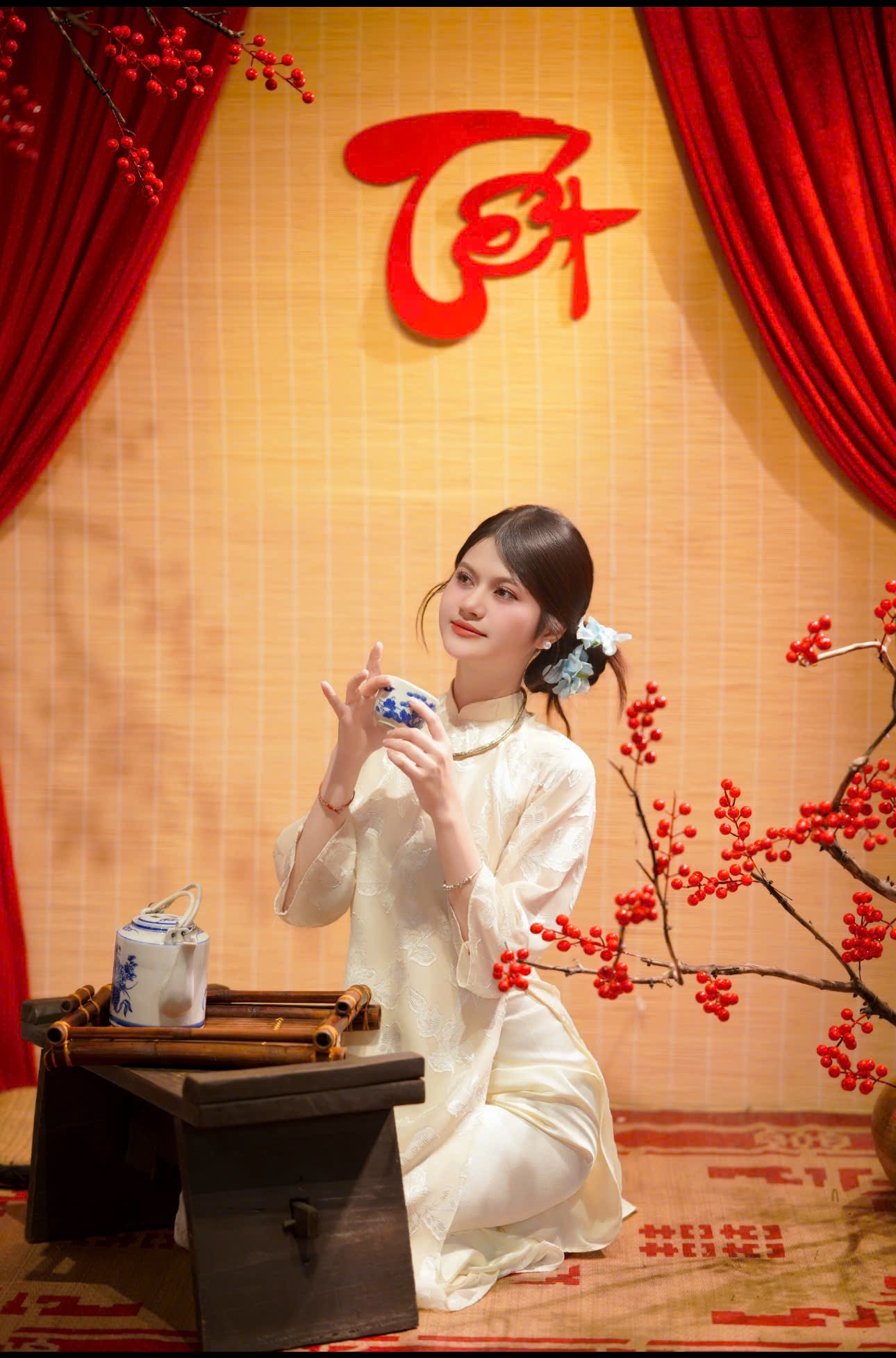 Áo dài kem hoa tiết vàng kim (combo99-799)